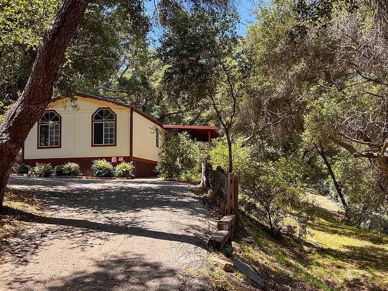 327 S Topanga Canyon Blvd #R — Photo 2