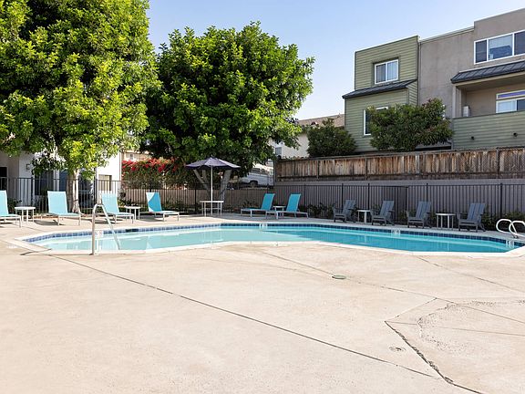 2nd image of 144 W Calle Primera #14008
