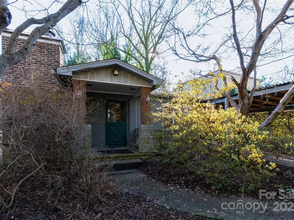 329 W Lake Ave, Hendersonville, NC 28739