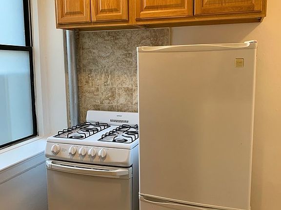 5th image of 32-79 30th St #1E