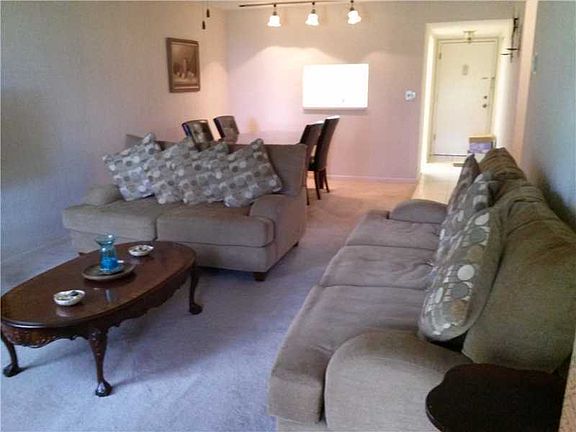 5th image of 6751 N University Dr APT 218