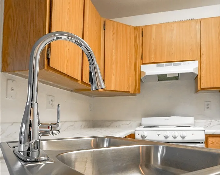 510 Elm Dr #106 — Photo 8