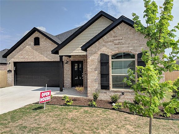 3rd image of 3506 SW Mistletoe Ave