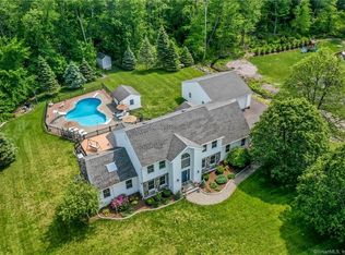 4 Centennial Dr, Danbury, CT 06811