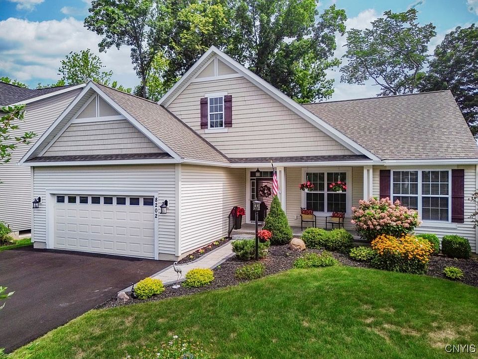 1st image of 8202 Venetian Dr