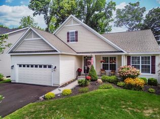 8202 Venetian Dr, Baldwinsville, NY 13027