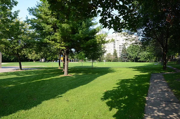 3875 Sheppard Ave E — Photo 23