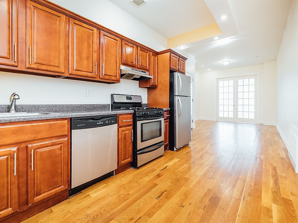 1st image of 243 Irving Ave #2B