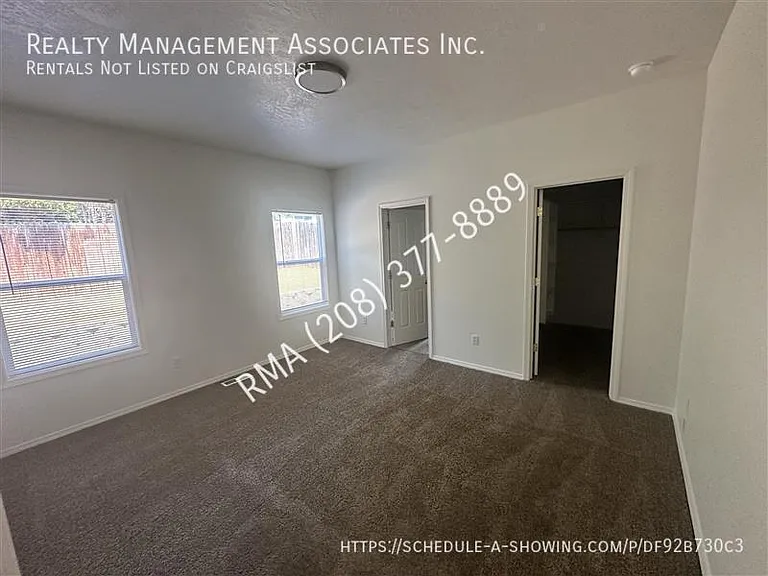 11760 W Kings Canyon St — Photo 5
