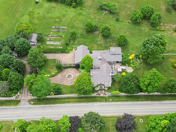 3rd image of 6563 Clearfield Glen Richey Hwy