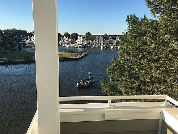 5th image of 153 Marina Point Dr