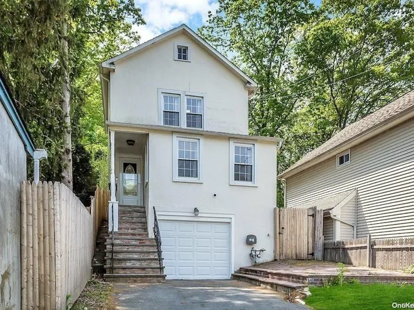 114 Singworth Street, Oyster Bay, NY 11771