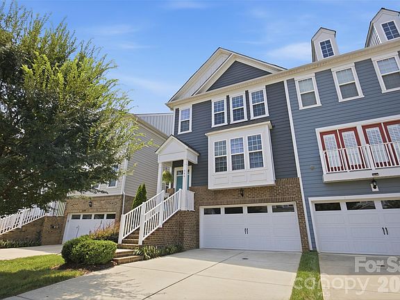 3rd image of 346 Belton St