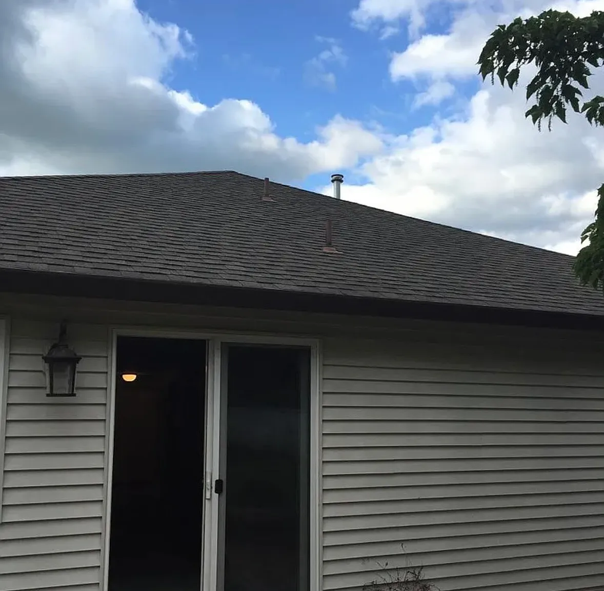 3 bed, 1678 sqft, $2,500 — Photo 2
