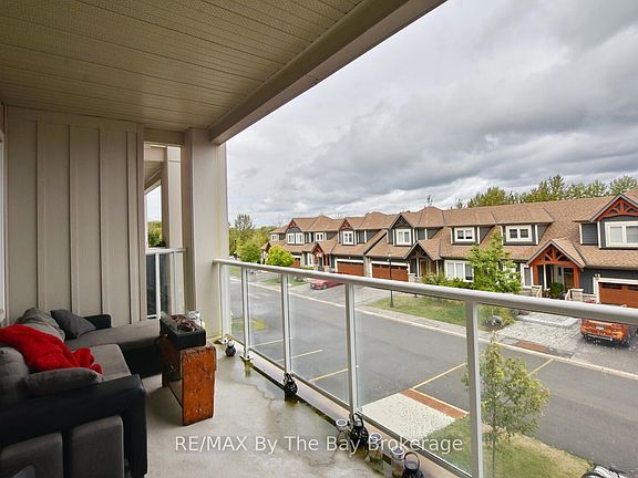 5th image of 17 Spooner Cres #206