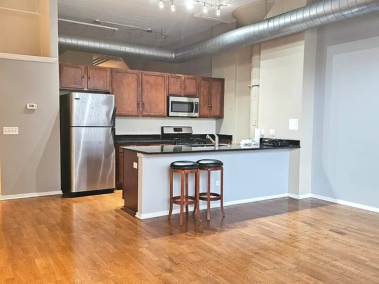 2323 W Pershing Rd #128 — Photo 5