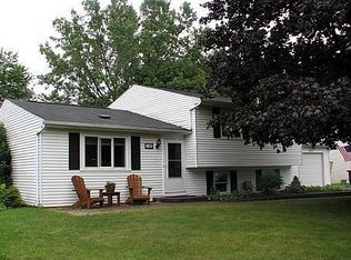 103 Snowberry Cres, Rochester, NY 14606