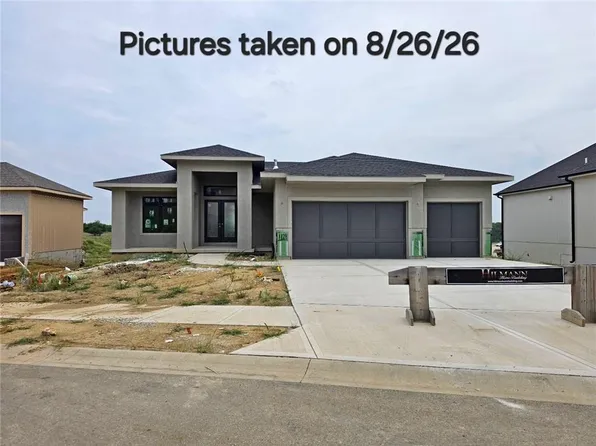 11283 S Sunray Dr, Olathe, KS 66061