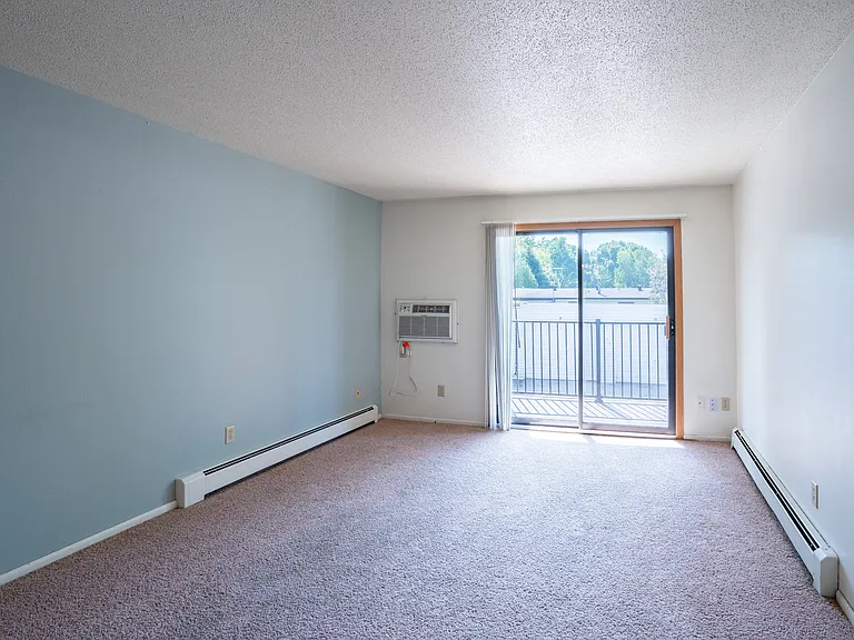 Fargo, ND Betty Ann Apartments | Living