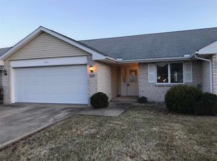 333 Pinecrest Dr, Macomb, IL 61455