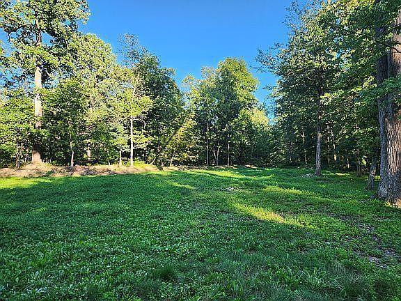 3rd image of 3860 Friedens Rd