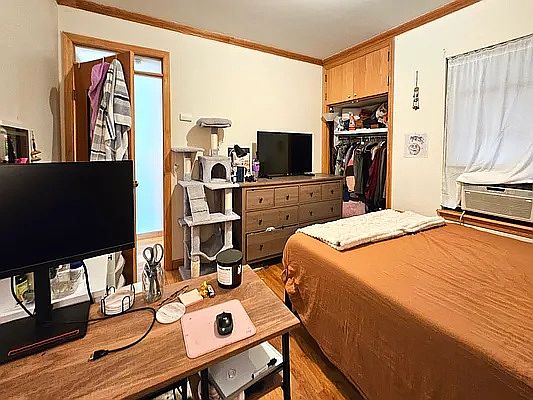 5th image of 75 W 71st St APT 3A