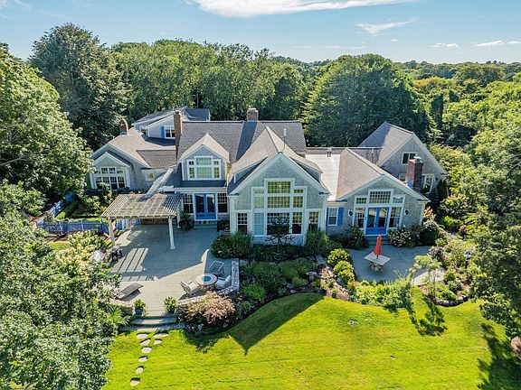 3rd image of 186 Stoney Cove Ln