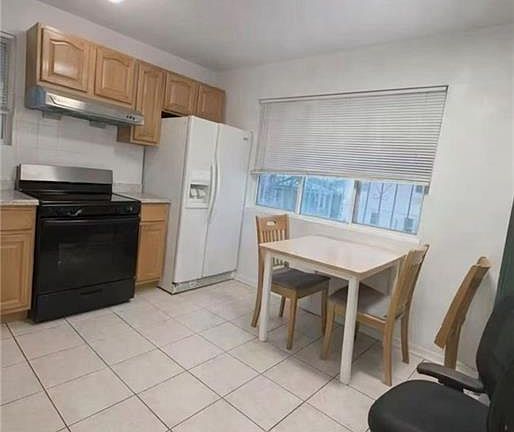4th image of 255 Targee St