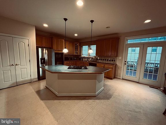 5th image of 8829 Blue Royale Ln