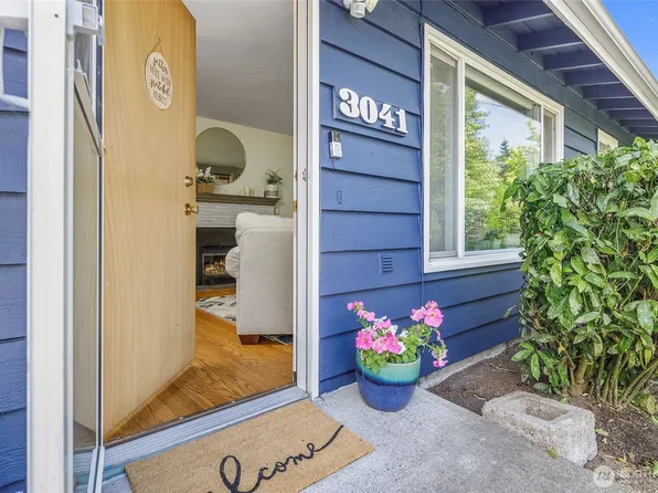 3041 S 201st Street, SeaTac, WA 98198
