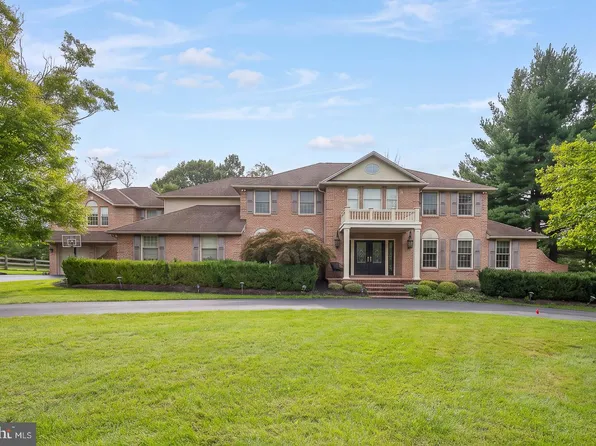 104 Sparango Ln, Plymouth Meeting, PA 19462
