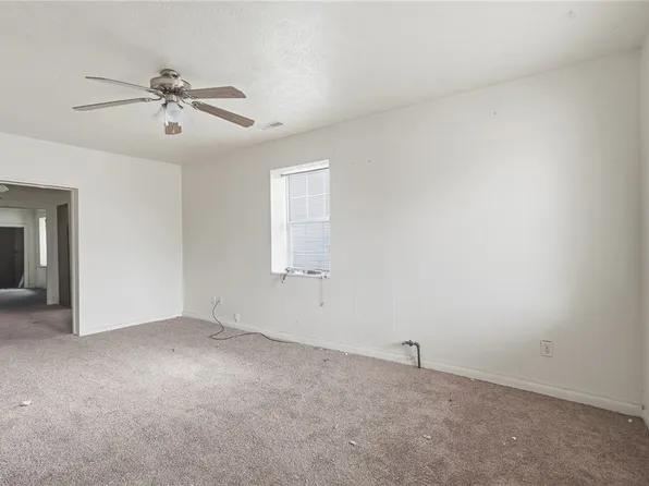 614 S River St, Franklin, OH 45005