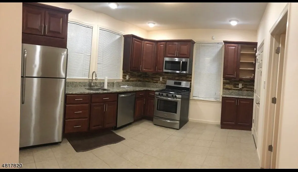 2 bed, 1600 sqft, $1,850 — Photo 4