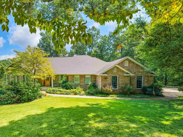 121 Stonegate Dr, Mountain Home, AR 72653