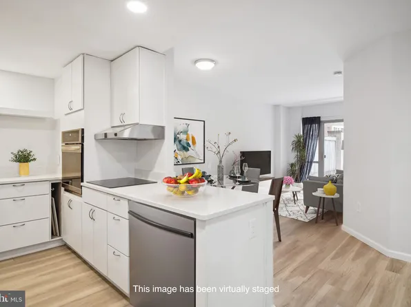 24 Courthouse Sq APT 106, Rockville, MD 20850