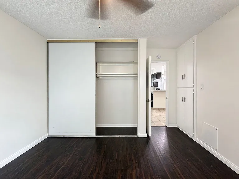 1415 Cedar Ave — Photo 9