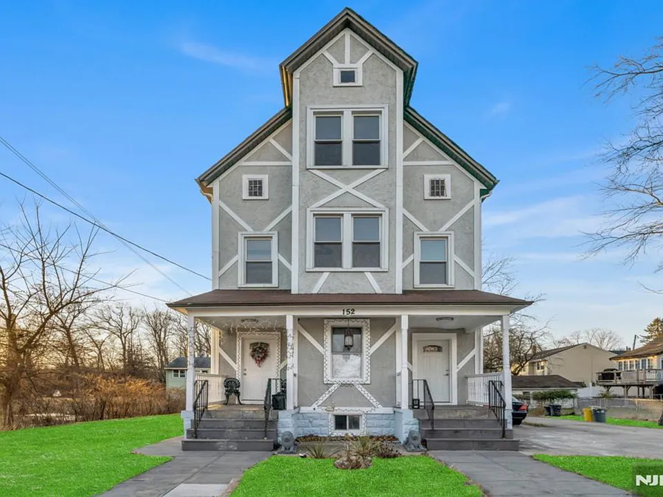 152 Washington Ave #1