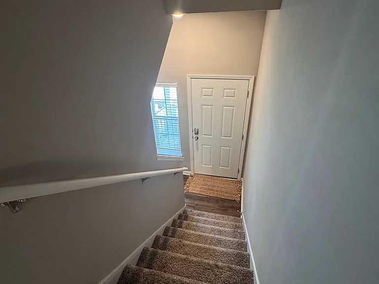 7561 Woods Edge Blvd — Photo 9