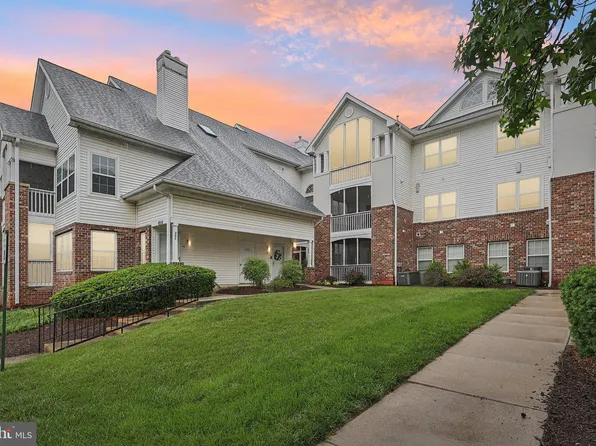 6510 Lake Park Dr APT T1, Greenbelt, MD 20770