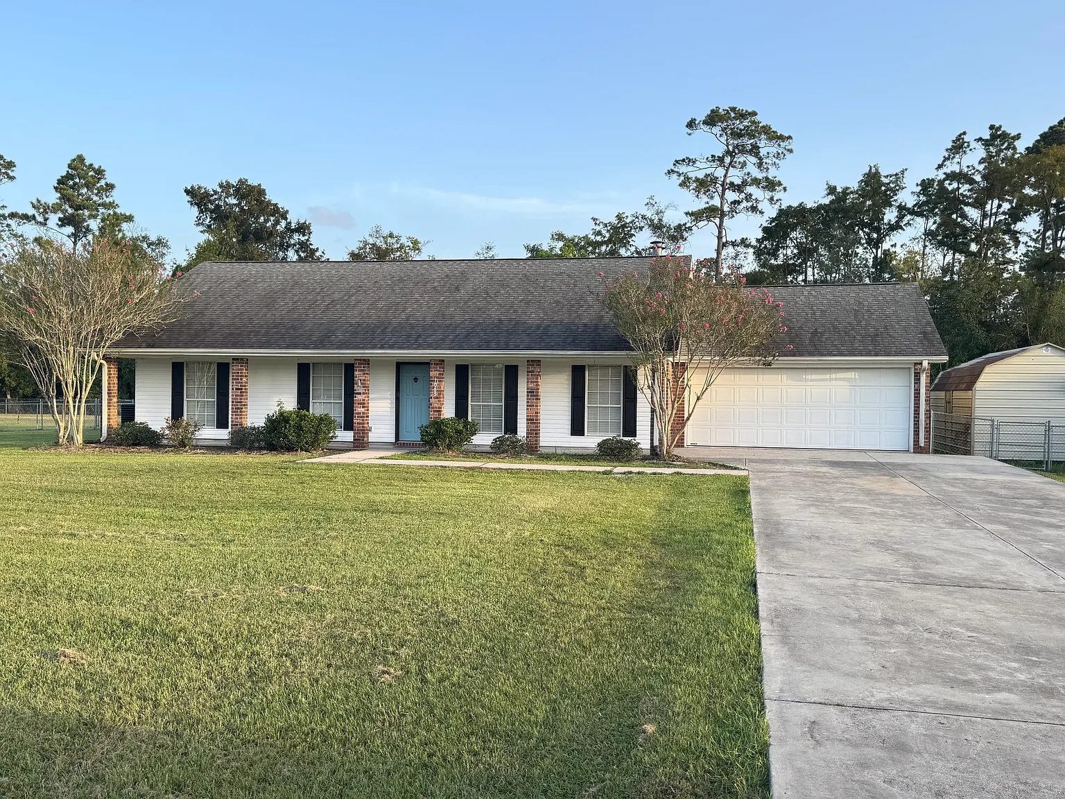 3 bed, 1570 sqft, $1,750 — Photo 1