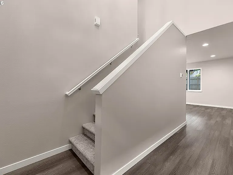3 bed, 2.5 bath, 1712 sqft, $3,000 — Photo 2