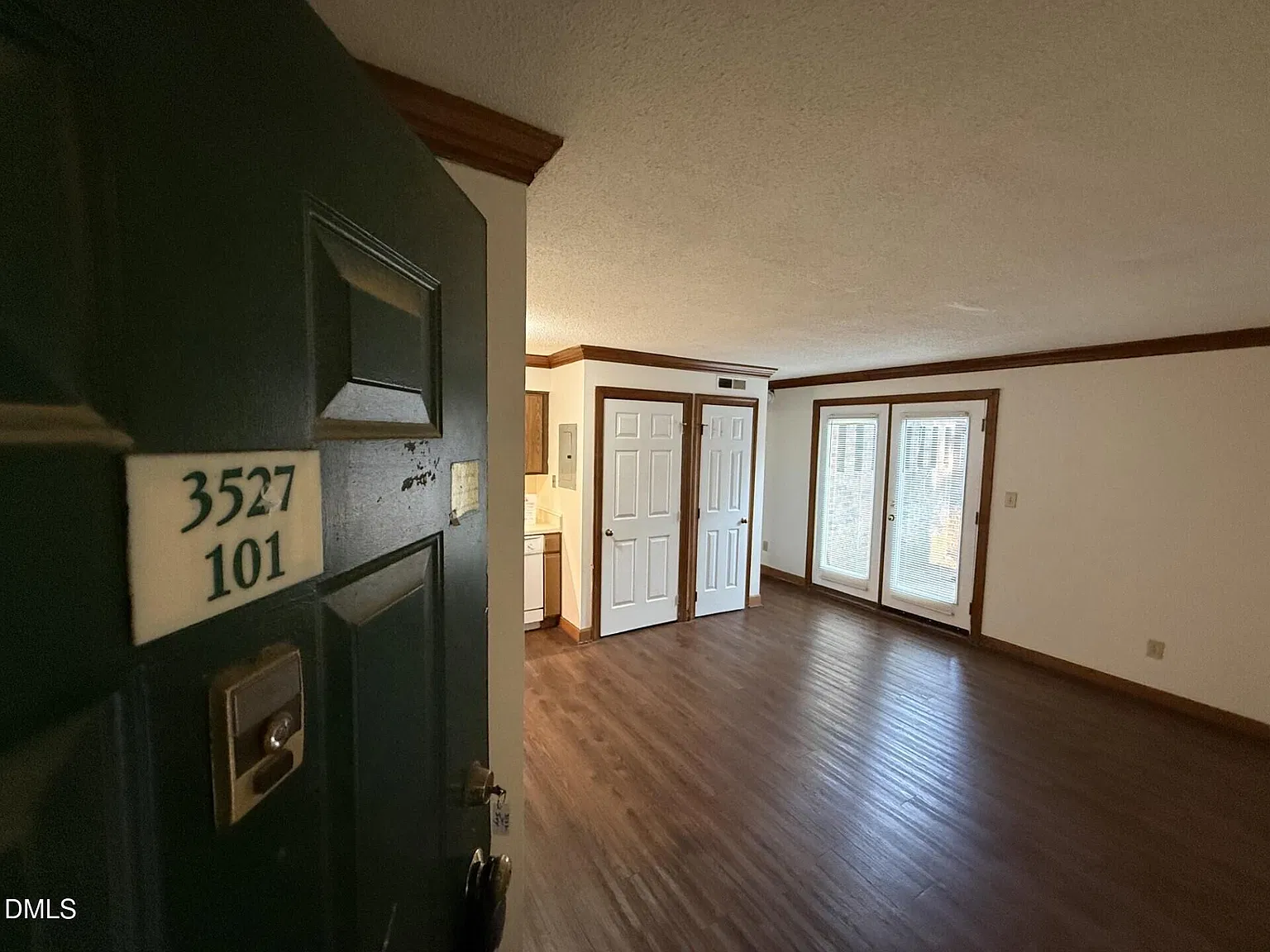 1 bed, 1.0 bath, 540 sqft, $995 — Photo 1