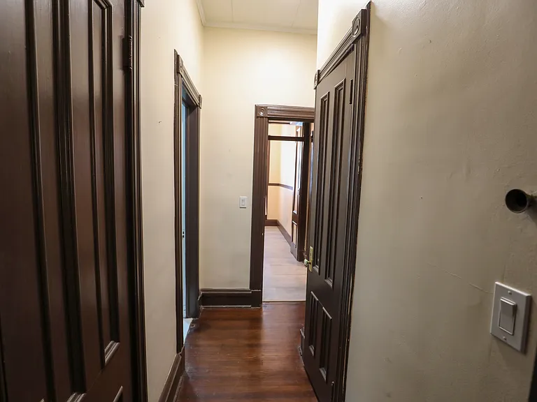 89 Green St #1 — Photo 7