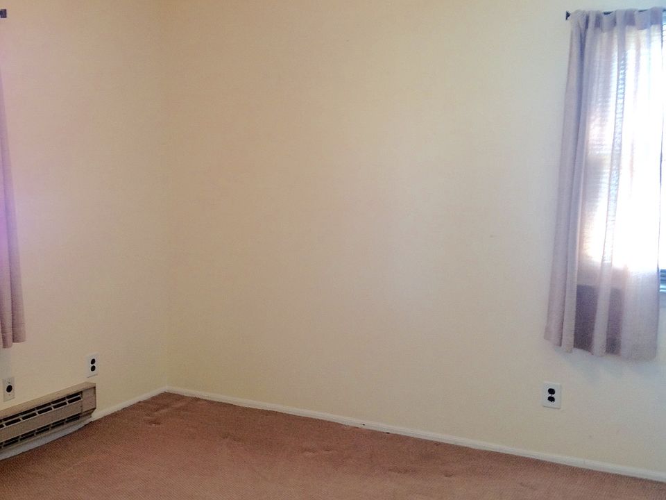 2nd image of 536 Bedford Ave