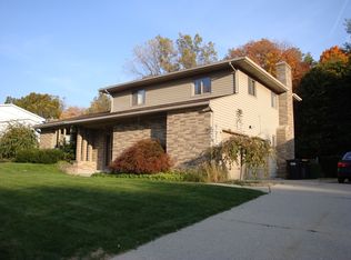 3969 Wedgewood Dr SW, Wyoming, MI 49519