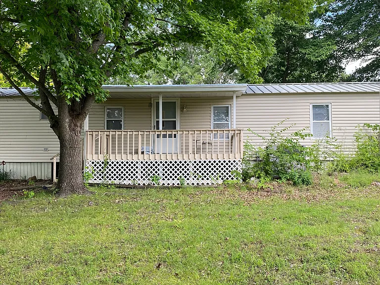4223 Highway 5 N — Photo 1