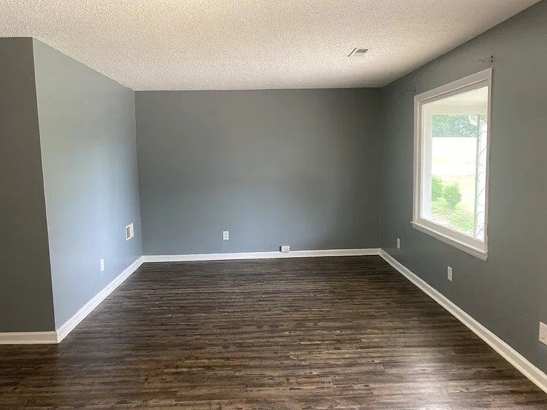 1305 Rapids Rd — Photo 6