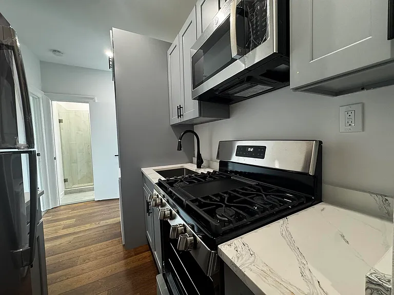 149 Zabriskie St #45 — Photo 3