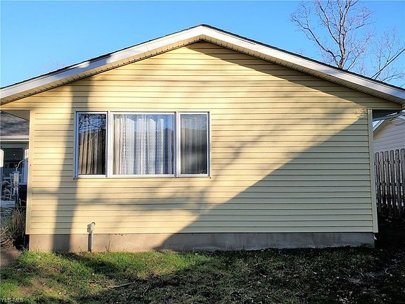 5th image of 1246 Mohegan Trl