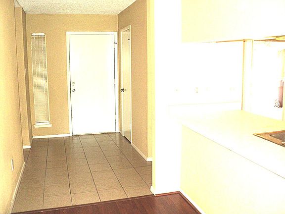2nd image of 2502 Edgedale Dr